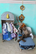 Note Bleue-- Petite Armoire