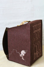 Razzle-Dazzle Sprout Portable Brownstone  Toy House Bag