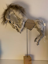 Toile Mustang Beige Expressive