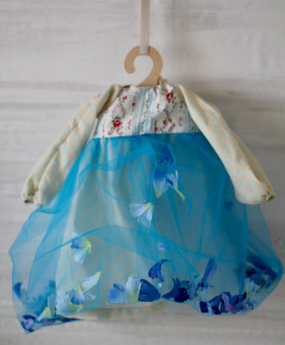 Wallpaper Petals dress