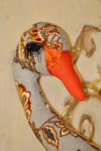 Bleu poussière-fleur florale/cygne 